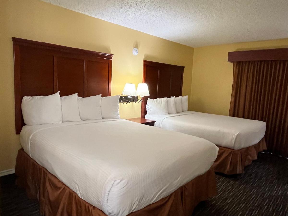 Red Roof Inn & Suites Sulphur Springs Exteriör bild