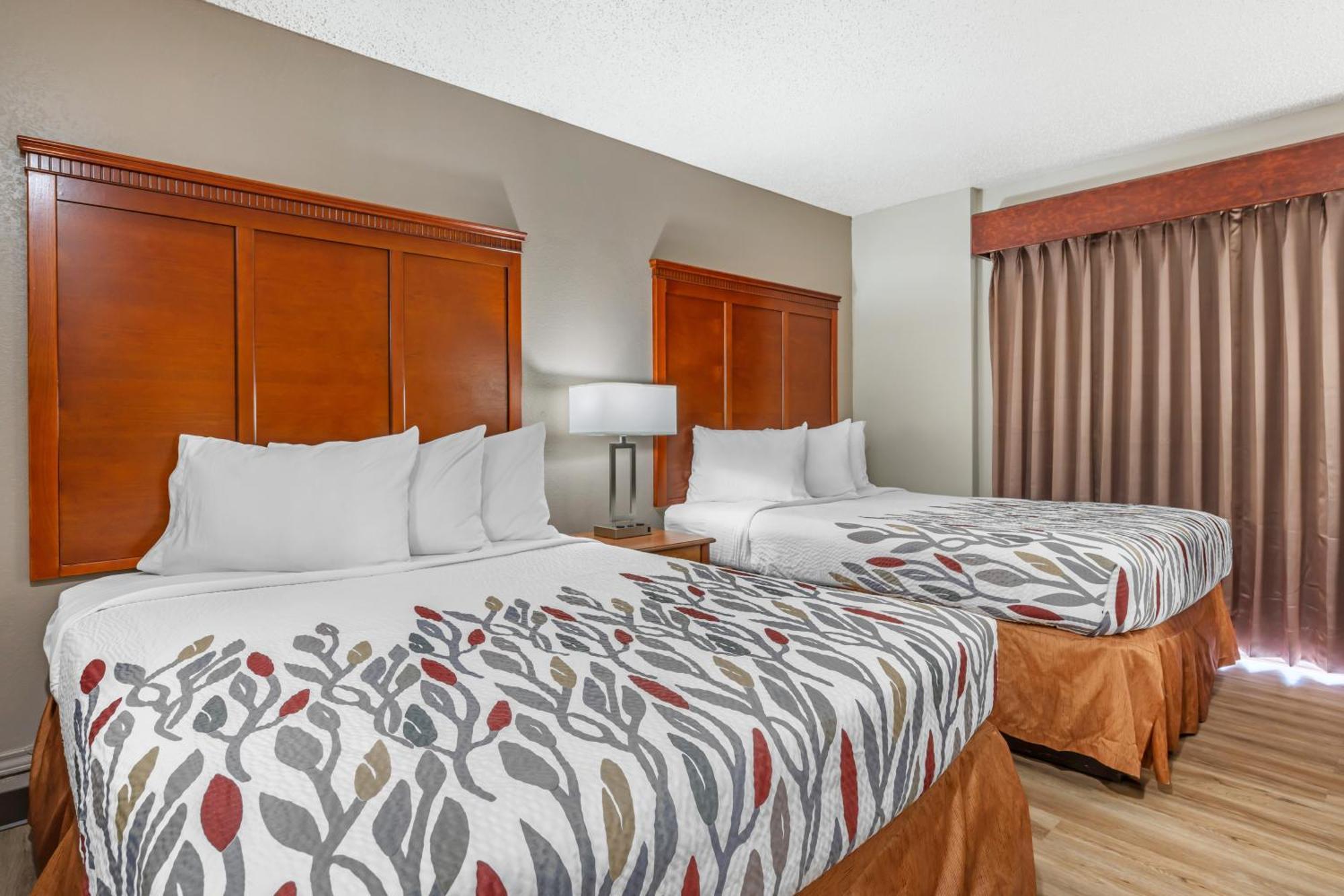 Red Roof Inn & Suites Sulphur Springs Exteriör bild