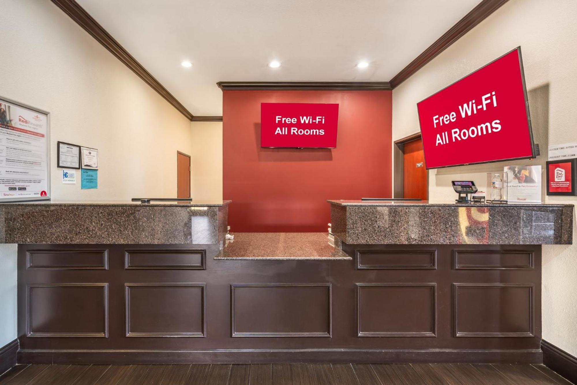 Red Roof Inn & Suites Sulphur Springs Exteriör bild
